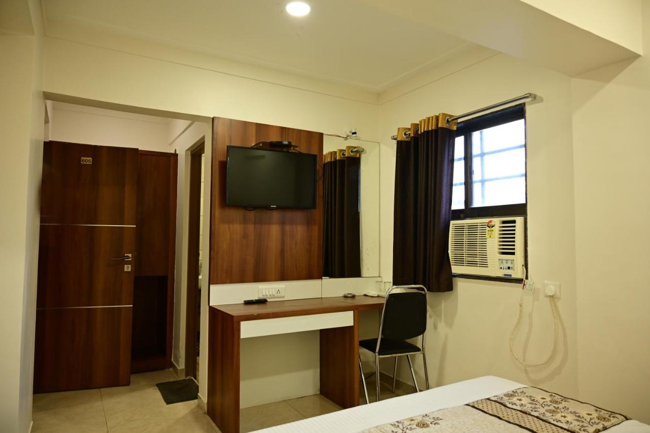 Hotel Diamora Residency Thane Buitenkant foto