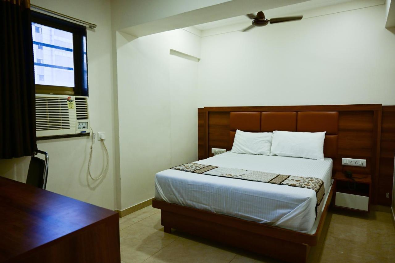 Hotel Diamora Residency Thane Buitenkant foto